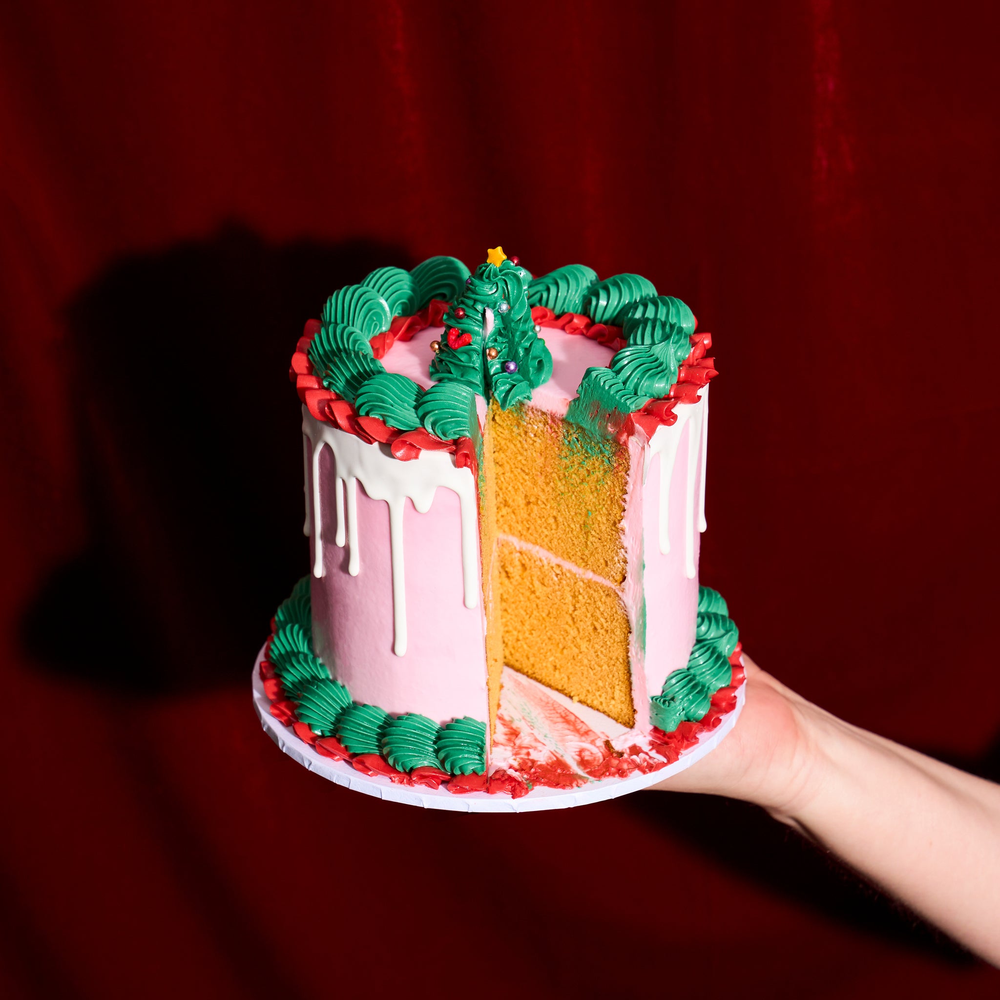 Colour Mill Christmas Vintage-Style Cake